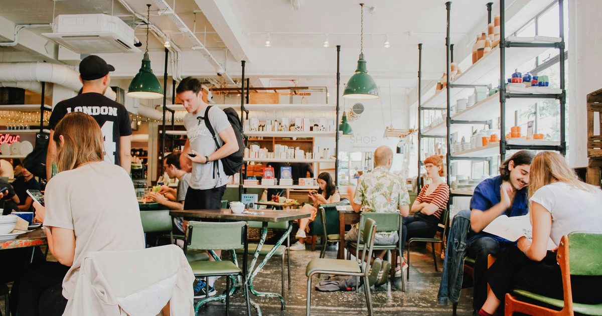 Reservas de restaurante por WhatsApp: cómo dejar de coger el teléfono en pleno servicio